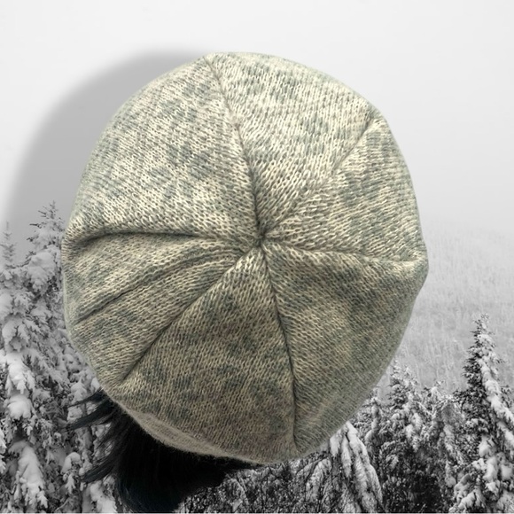 The North Face Light Gray Snowflake Knit Beanie - Picture 6 of 13